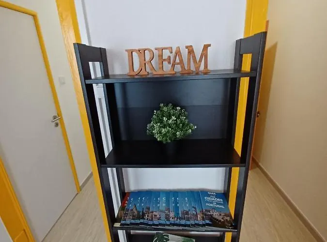 Dreaming In سيتوبال